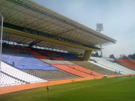TECHO DE PATEA Y SECTOR VIP DEL ESTADIO MALVINAS ARGENTINAS 